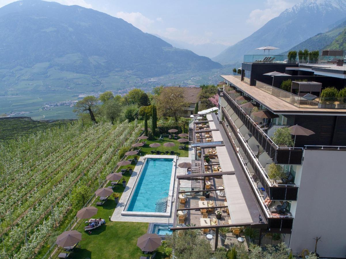 Hotel Patrizia Tirolo Exteriör bild