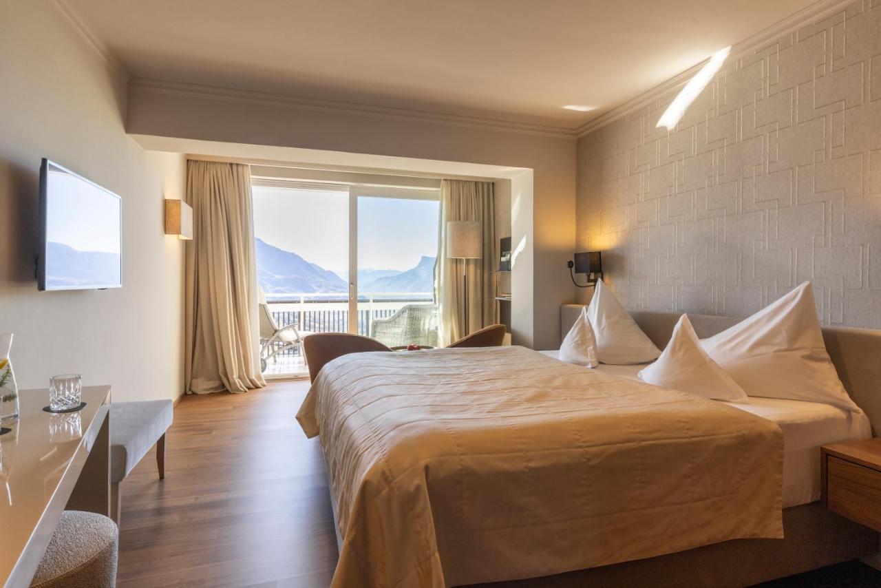 Hotel Patrizia Tirolo Exteriör bild